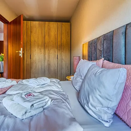 Апартаменты B6 Z Basenem, Sauna, Jacuzzi - 5d *