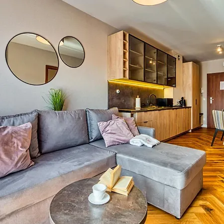 B6 Z Basenem, Sauna, Jacuzzi - 5d Apartament *